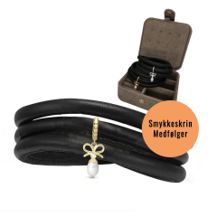 Christina - læderarmbånd med sløjfe charm forgyldt incl smykkeskrin SÆRTILBUD - Per Borup